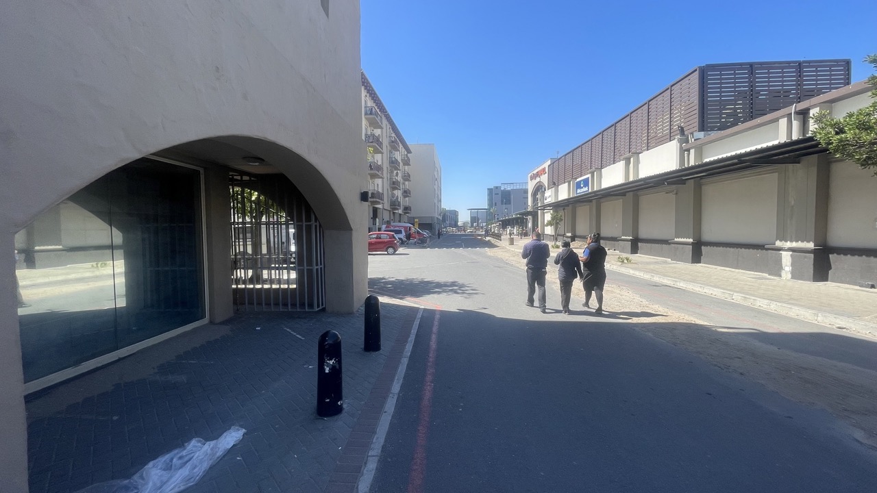 To Let commercial Property for Rent in Athlone Western Cape